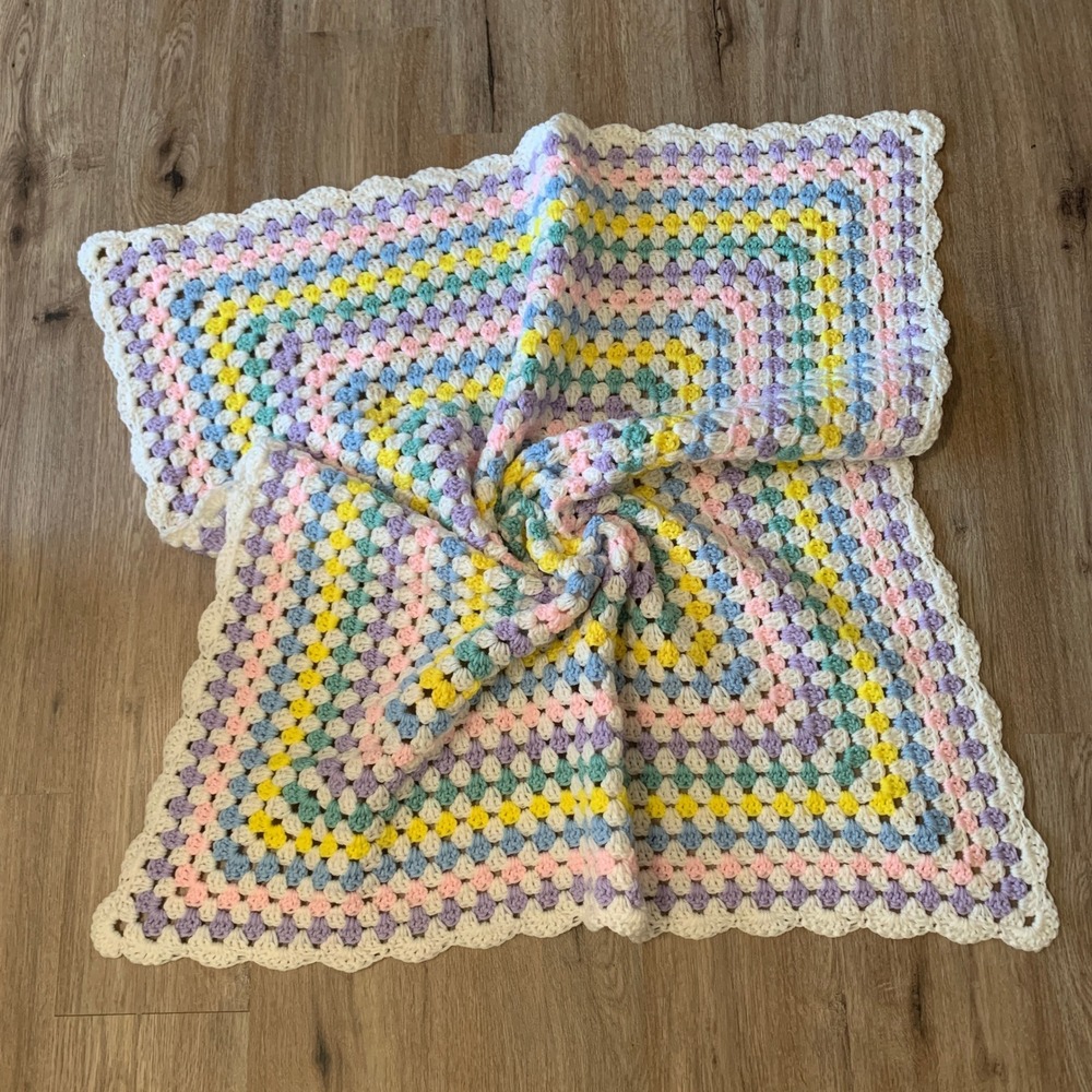 Vintage handmade granny square crocheted pastel blanket - 40in x 40in